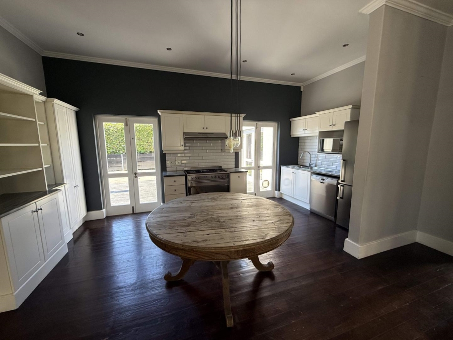 To Let 2 Bedroom Property for Rent in Fresnaye Western Cape